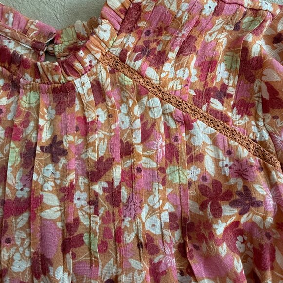 Nanette Lepore Pink Floral Ruffle Hems Flutter Short Sleeve Pintuck 27Top Size L - Picture 4 of 9